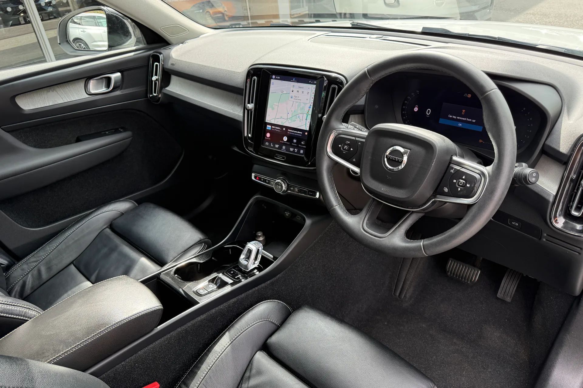 Volvo XC40 thumbnail image number 6