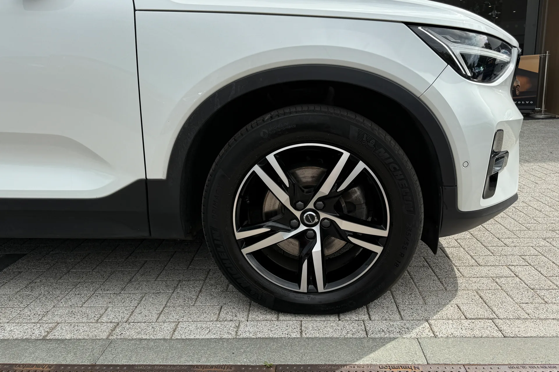 Volvo XC40 thumbnail image number 14
