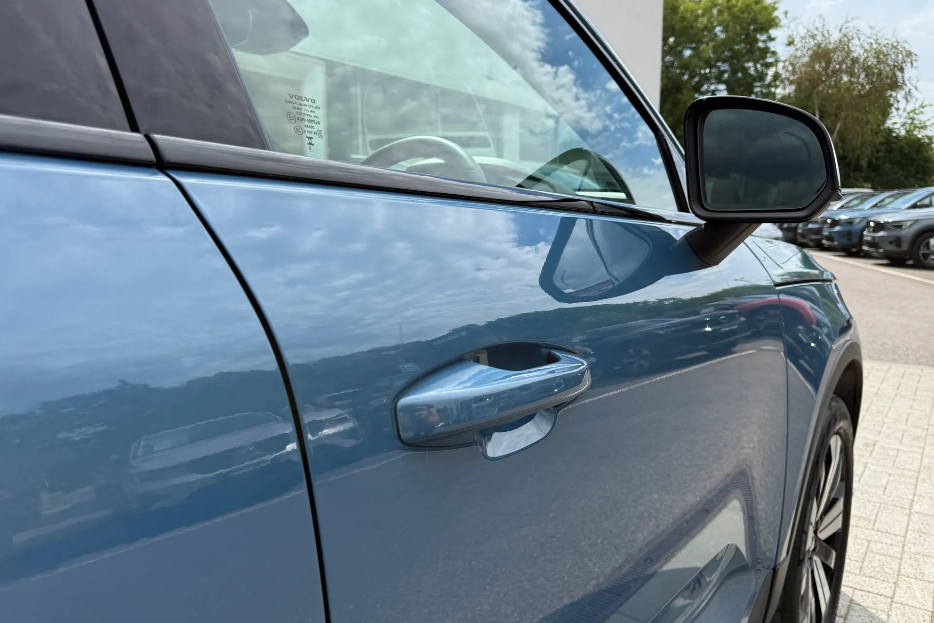 Volvo C40 thumbnail image number 15