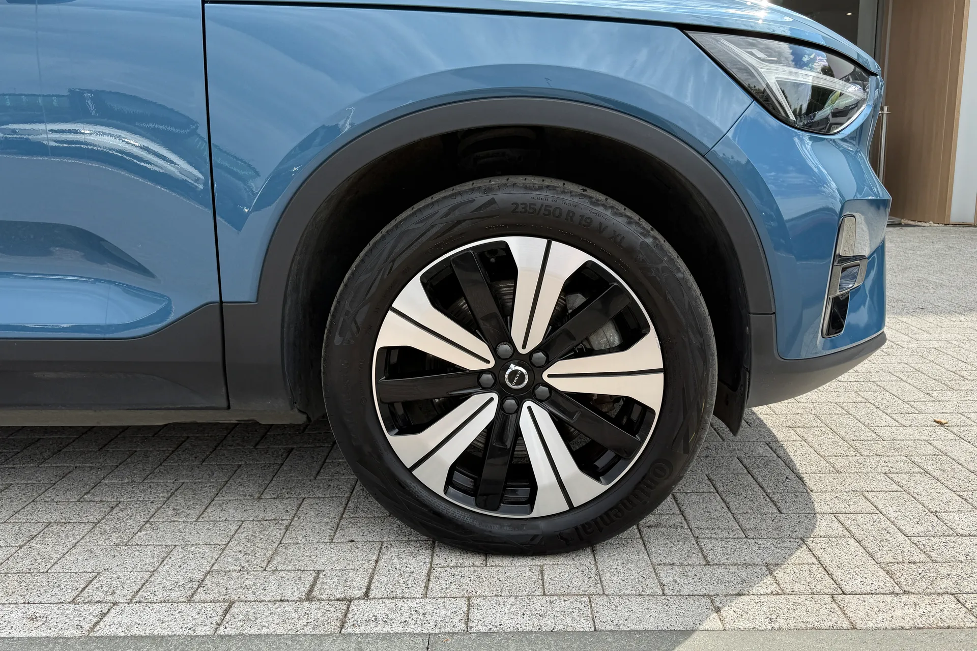 Volvo C40 thumbnail image number 14