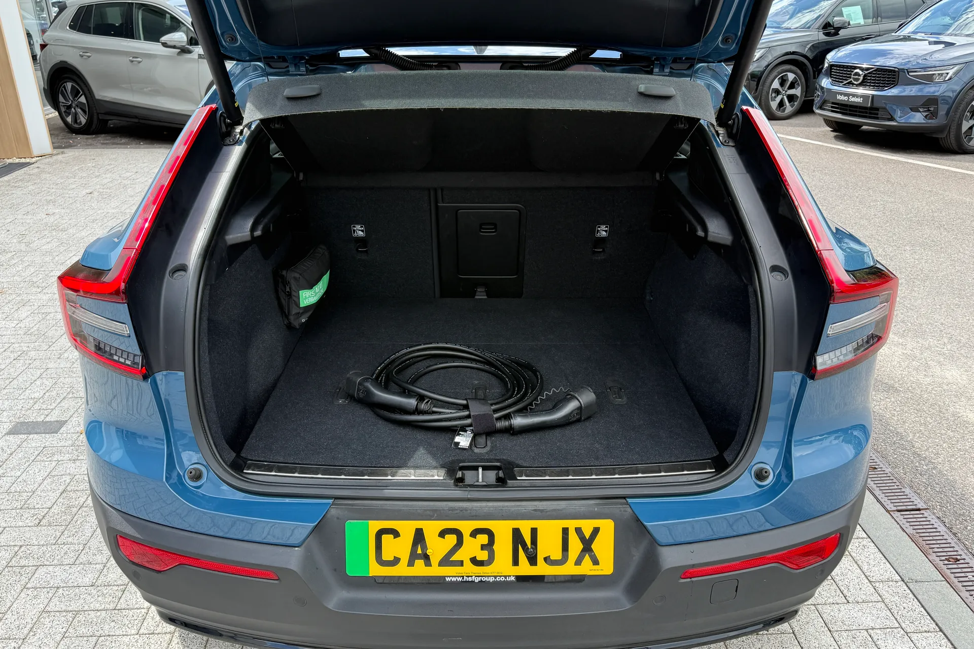 Volvo C40 thumbnail image number 19