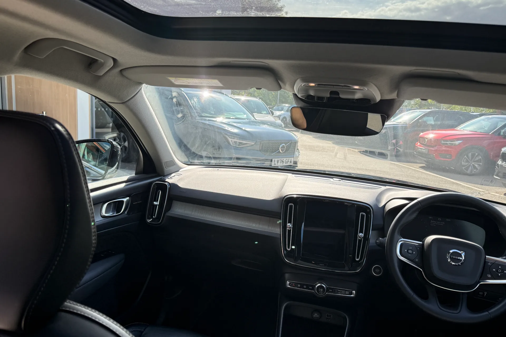 Volvo XC40 thumbnail image number 32