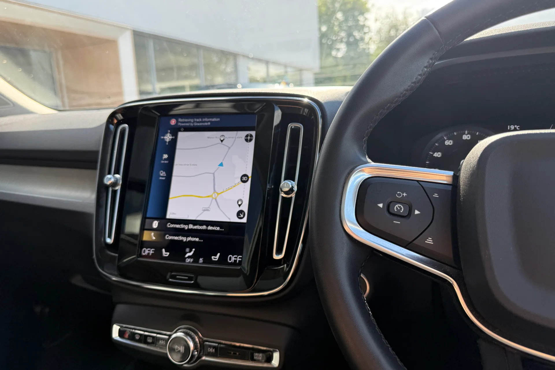Volvo XC40 thumbnail image number 36