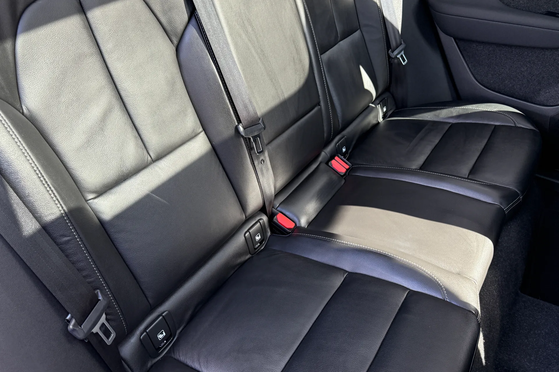 Volvo XC40 thumbnail image number 26