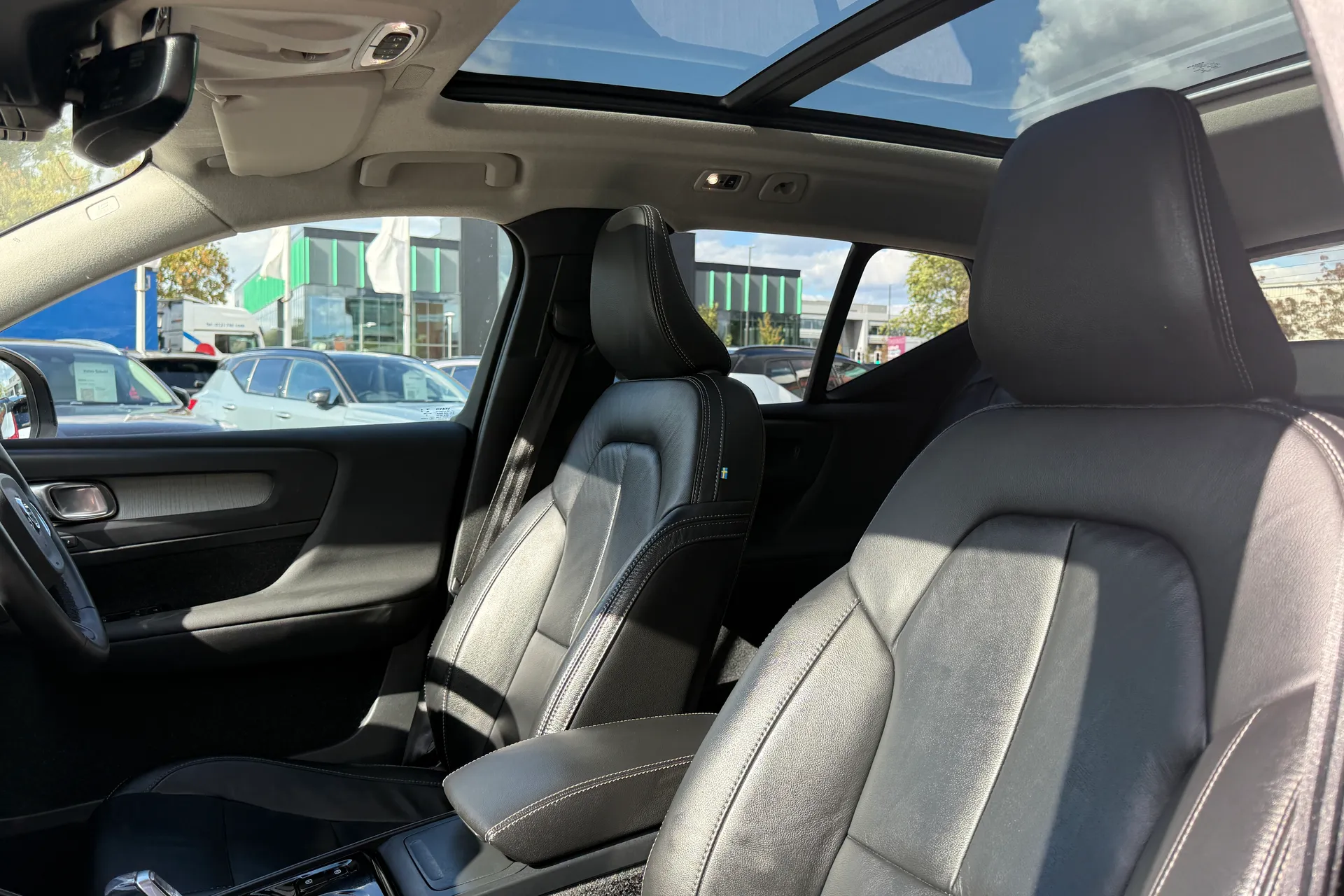 Volvo XC40 thumbnail image number 29