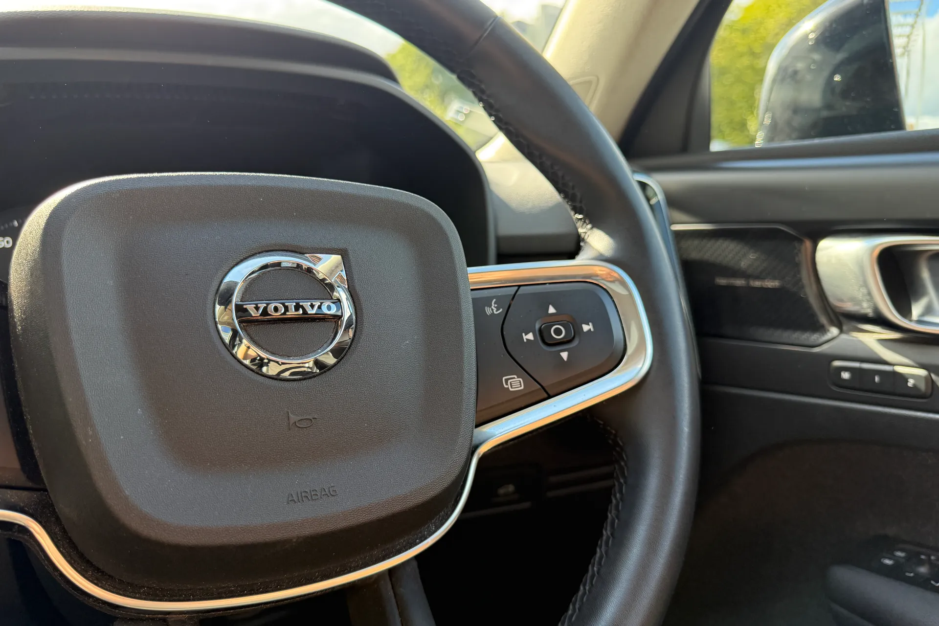 Volvo XC40 thumbnail image number 37