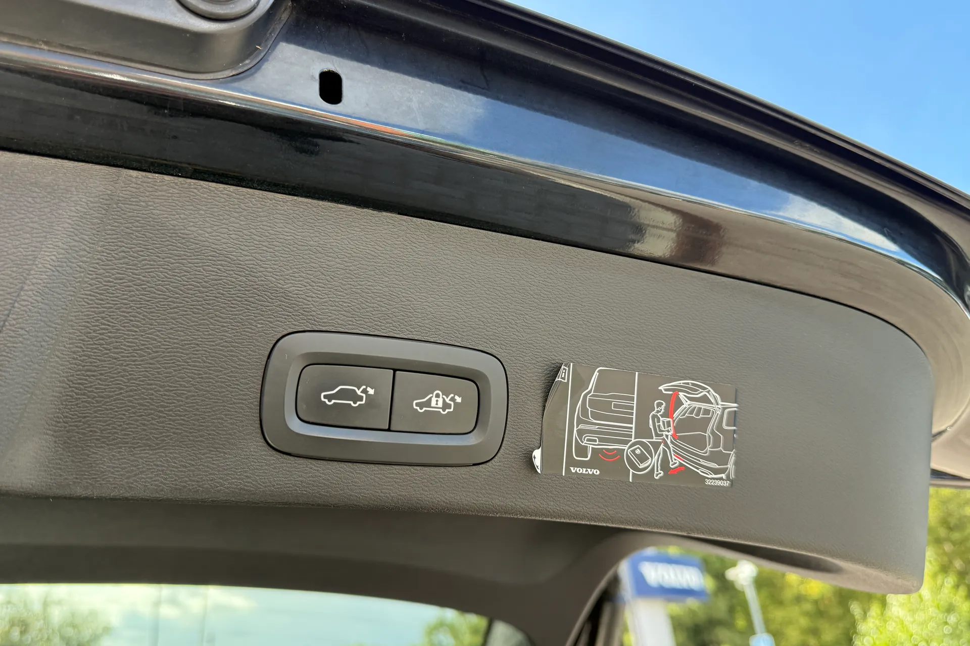 Volvo XC40 thumbnail image number 21