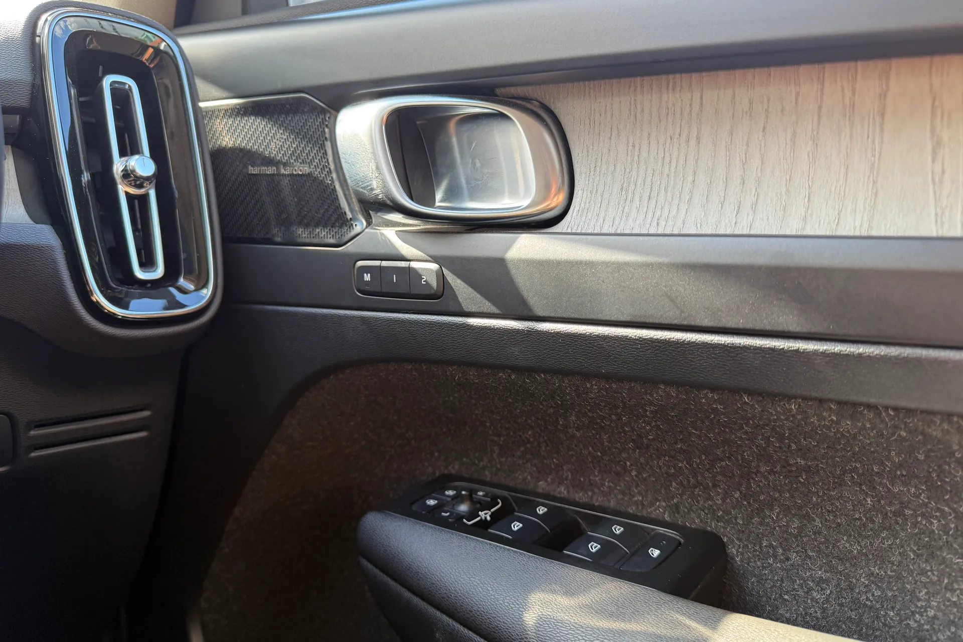 Volvo XC40 thumbnail image number 42