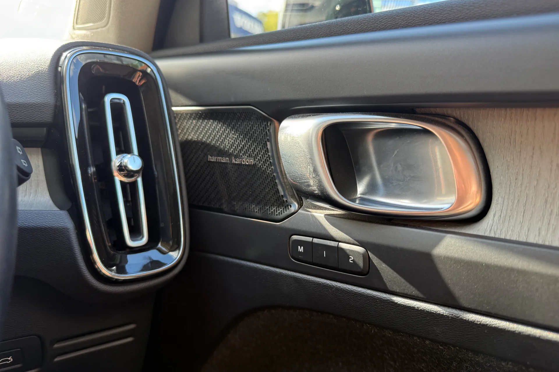 Volvo XC40 thumbnail image number 43