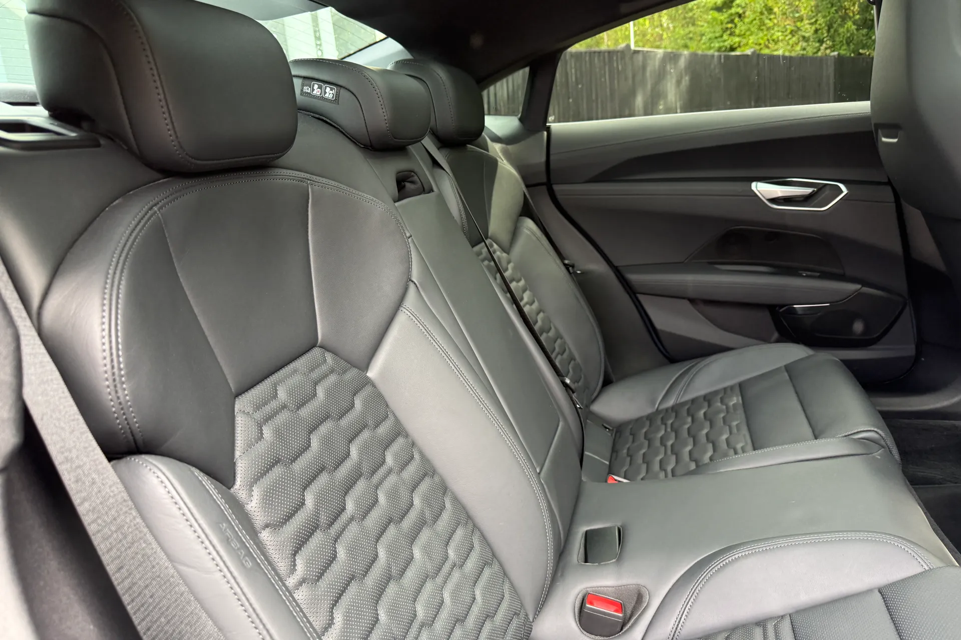 Audi RS e-tron GT thumbnail image number 29