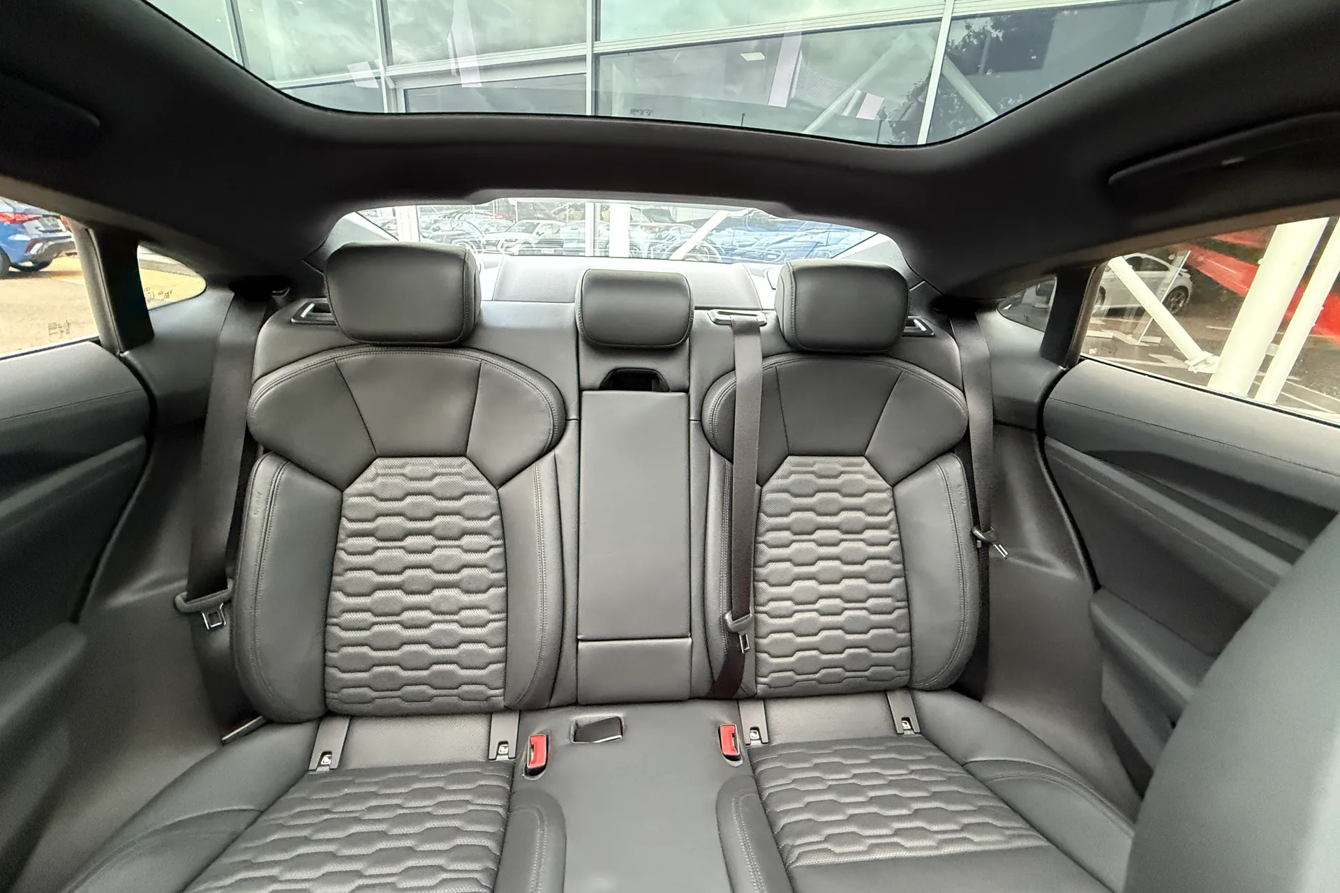 Audi RS e-tron GT thumbnail image number 21