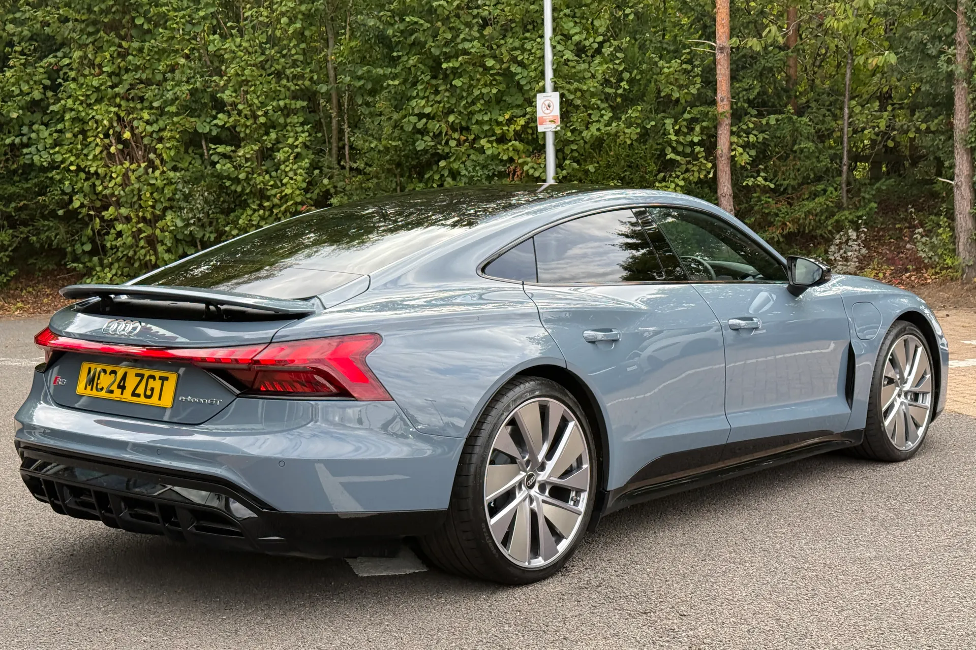 Audi RS e-tron GT thumbnail image number 37