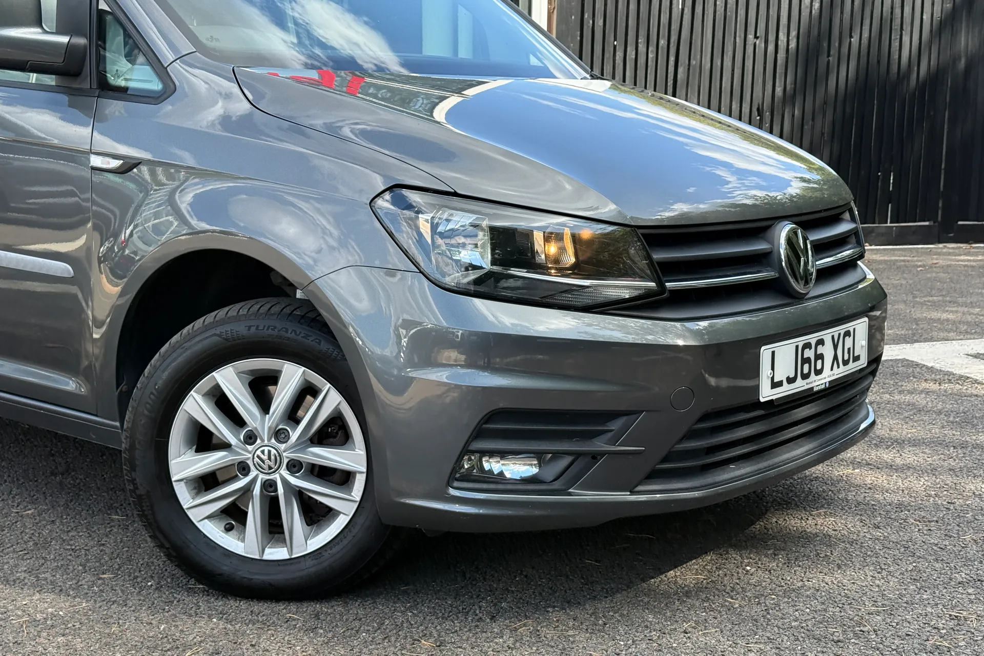 VOLKSWAGEN CADDY thumbnail image number 4