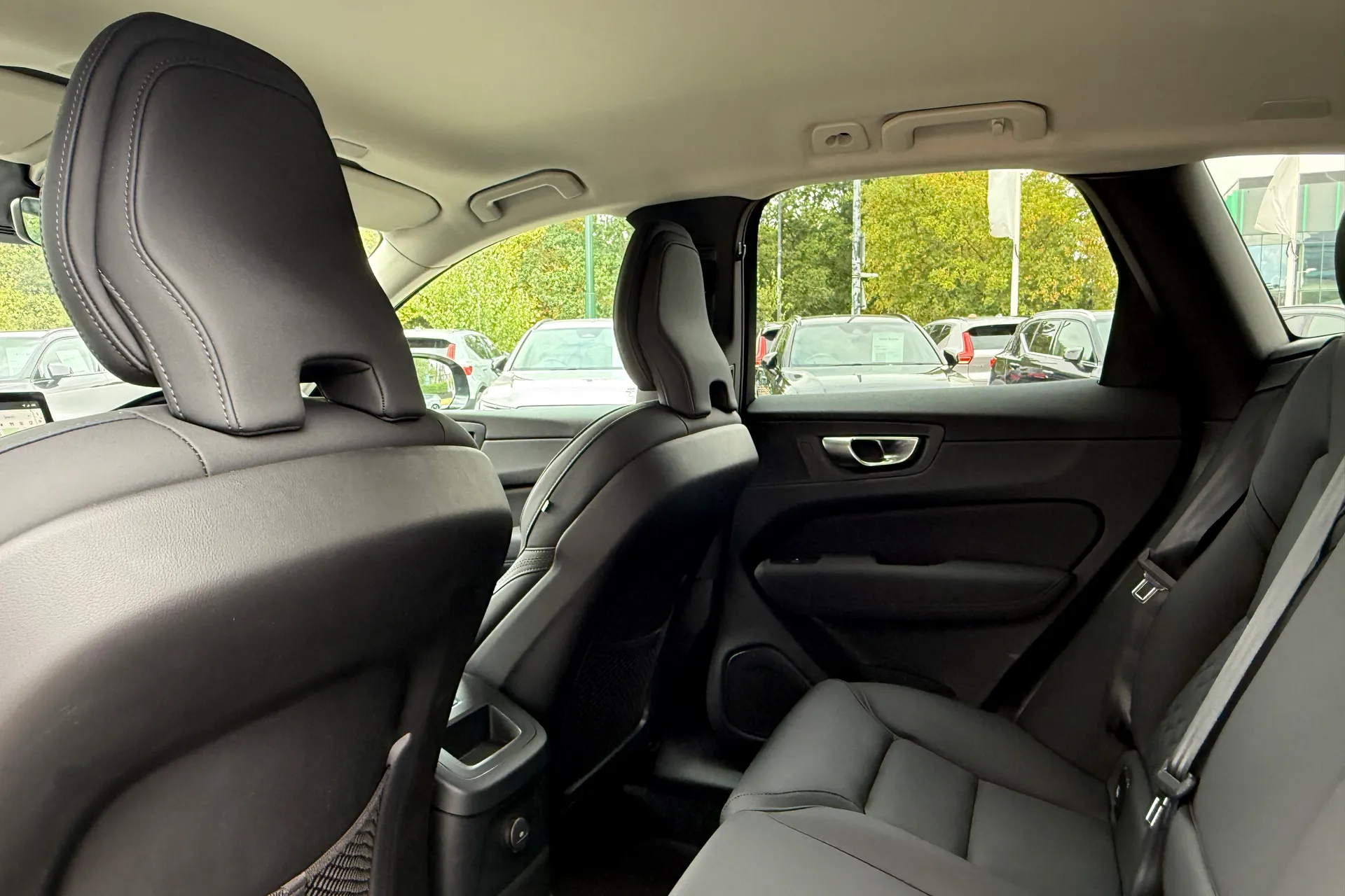 Volvo XC60 thumbnail image number 29