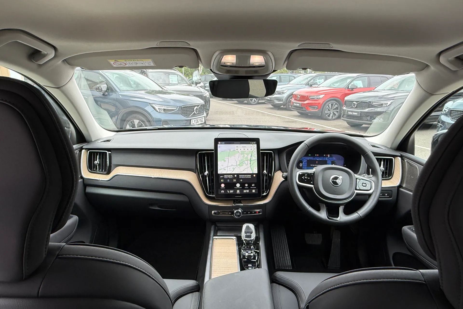 Volvo XC60 thumbnail image number 3