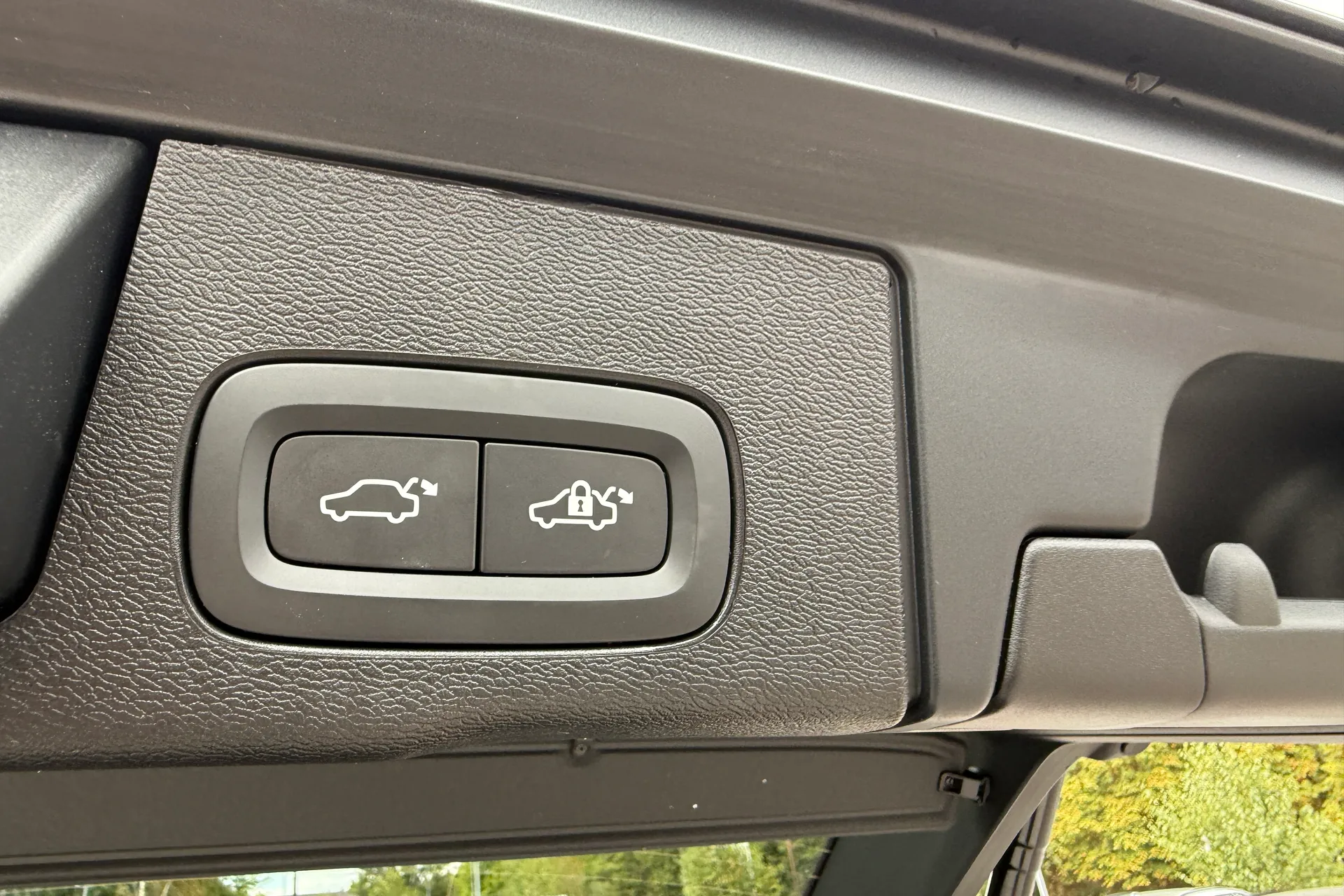 Volvo XC60 thumbnail image number 20
