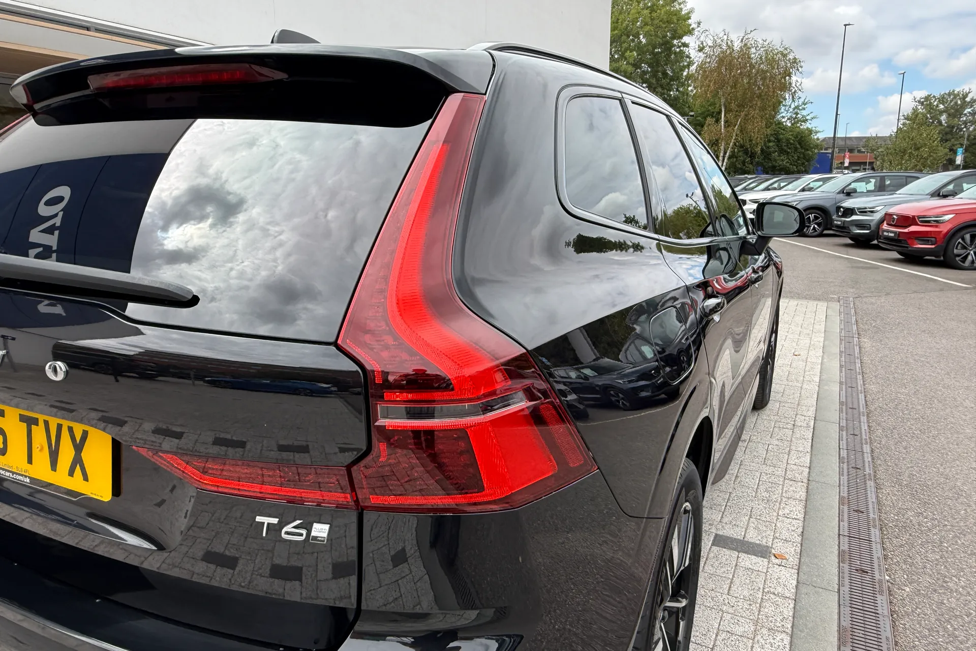 Volvo XC60 thumbnail image number 17