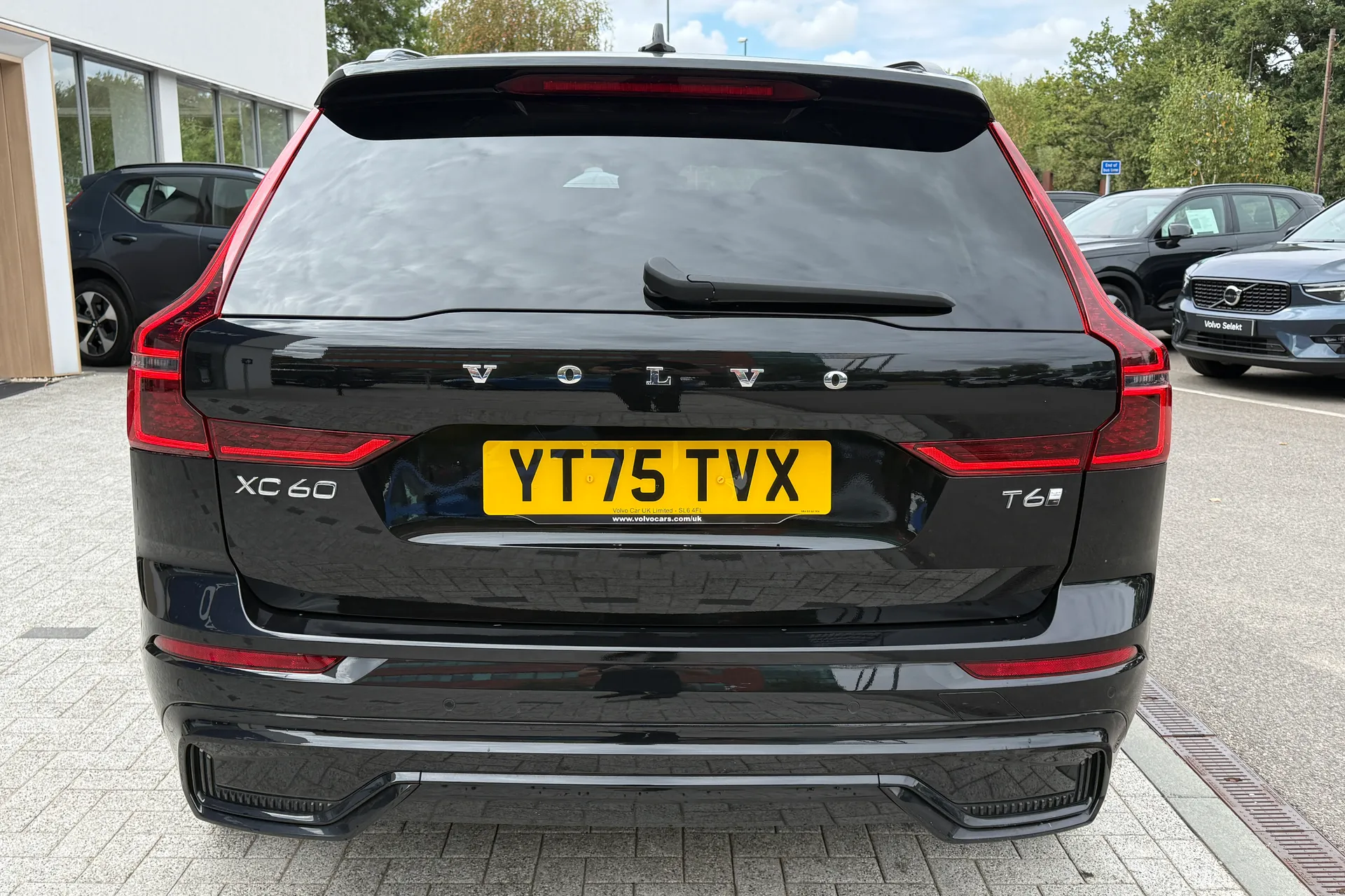 Volvo XC60 thumbnail image number 9