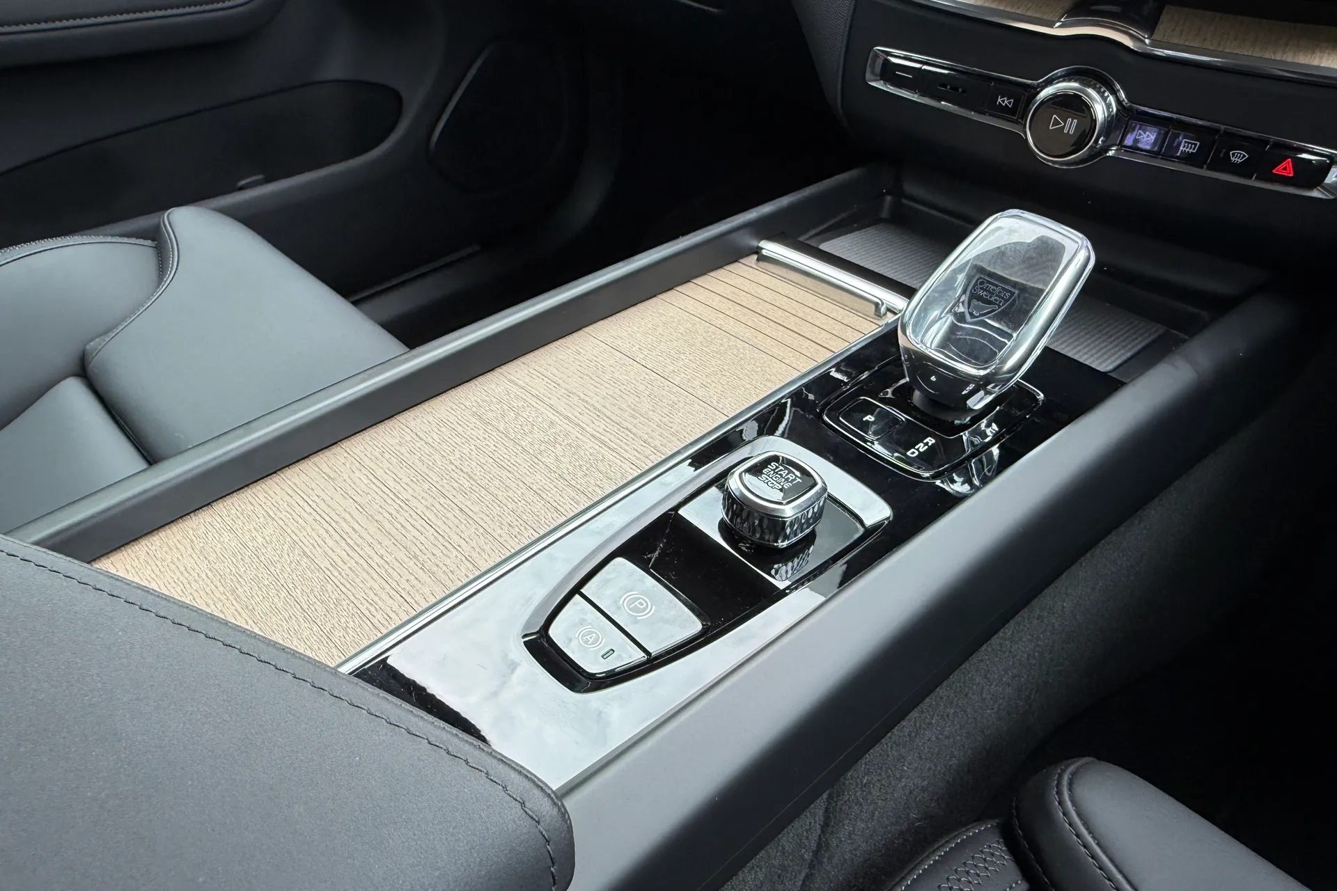 Volvo XC60 thumbnail image number 42
