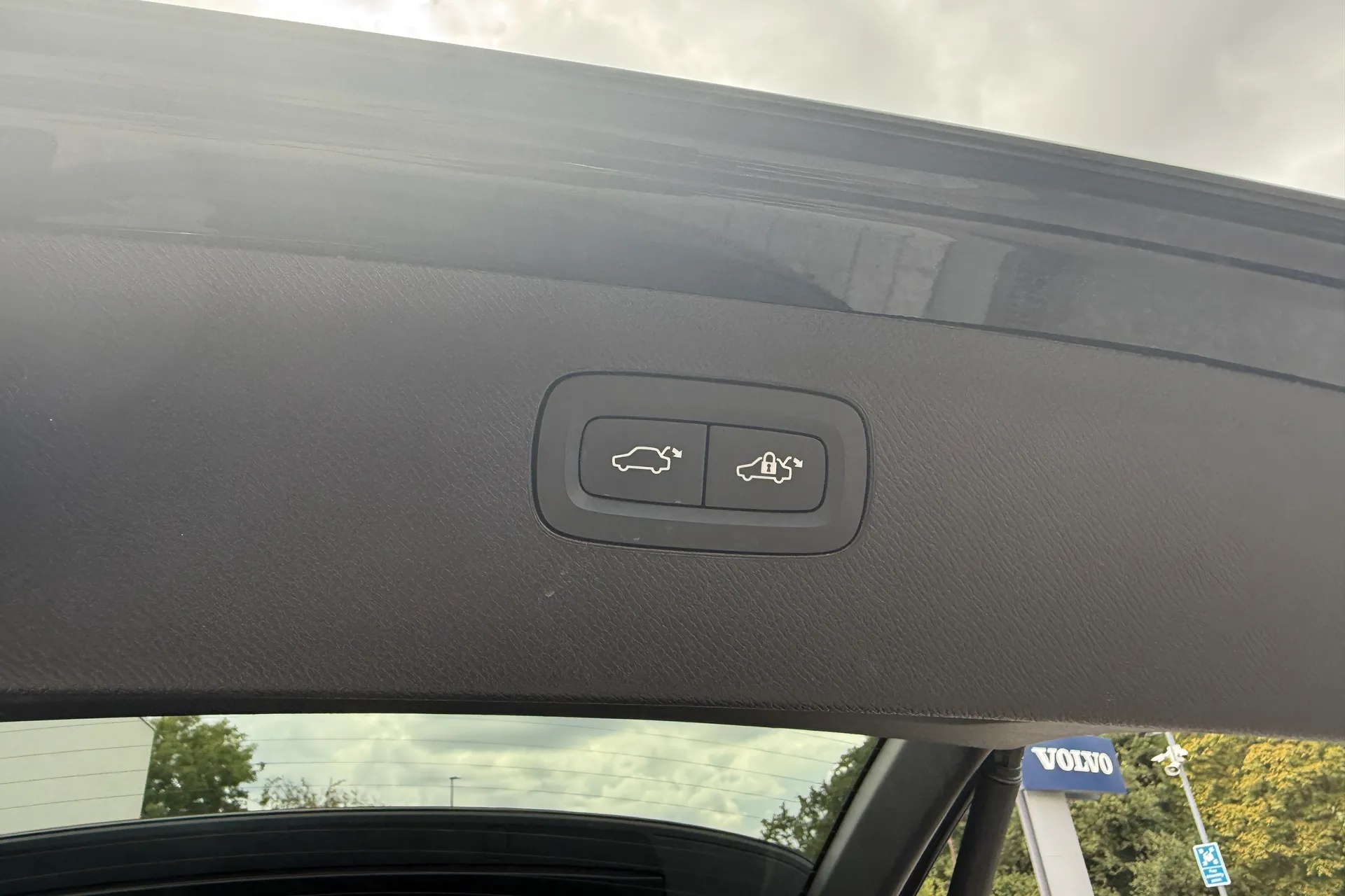 Volvo XC90 thumbnail image number 24