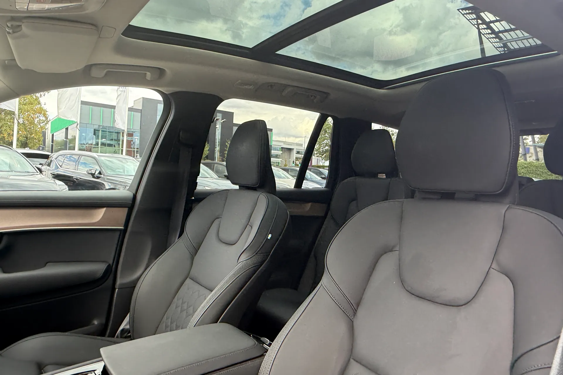 Volvo XC90 thumbnail image number 30