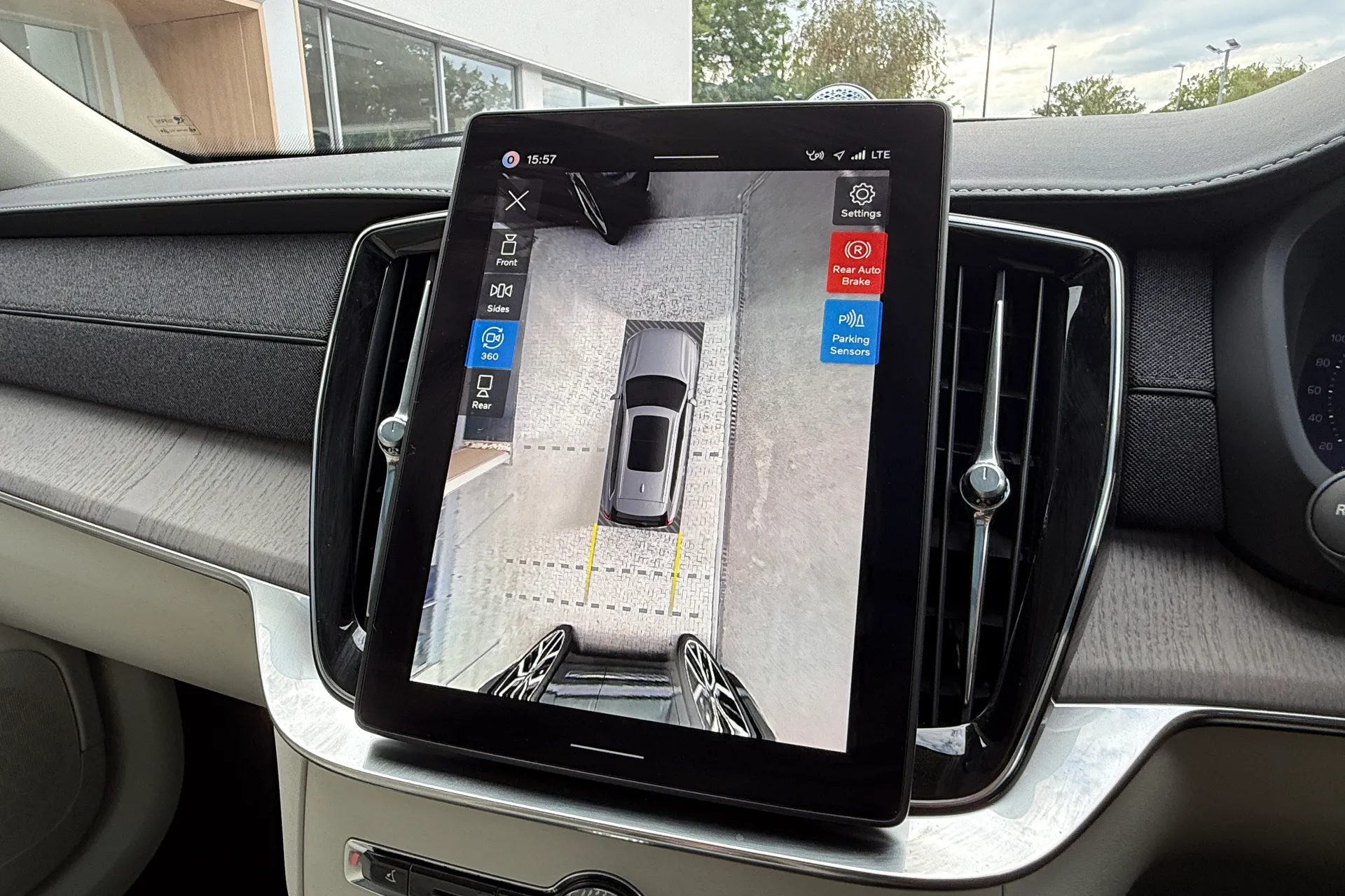 Volvo XC90 thumbnail image number 42