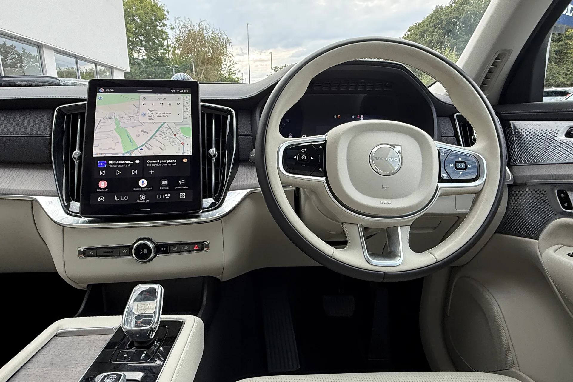 Volvo XC90 thumbnail image number 35