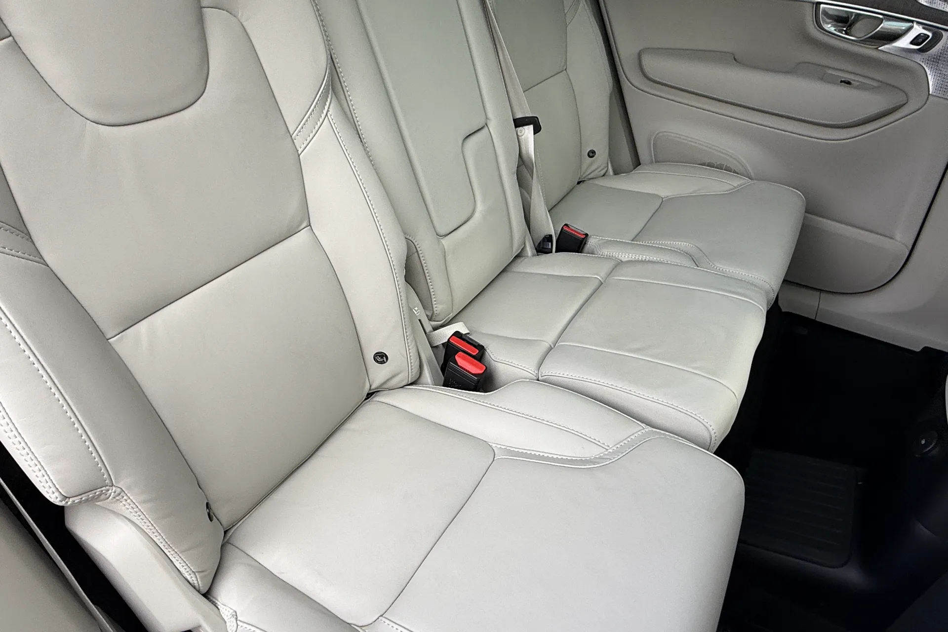 Volvo XC90 thumbnail image number 27