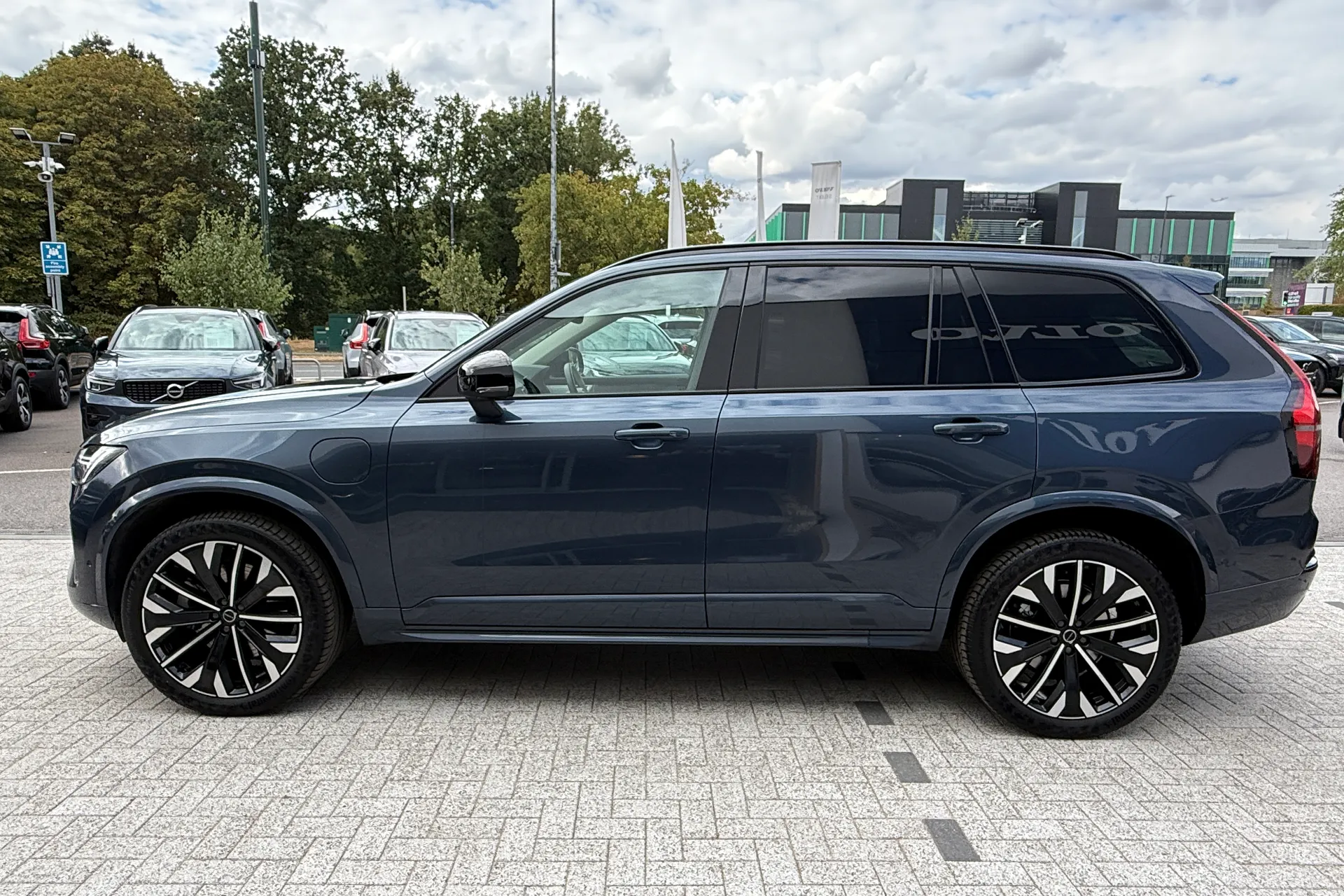 Volvo XC90 thumbnail image number 14