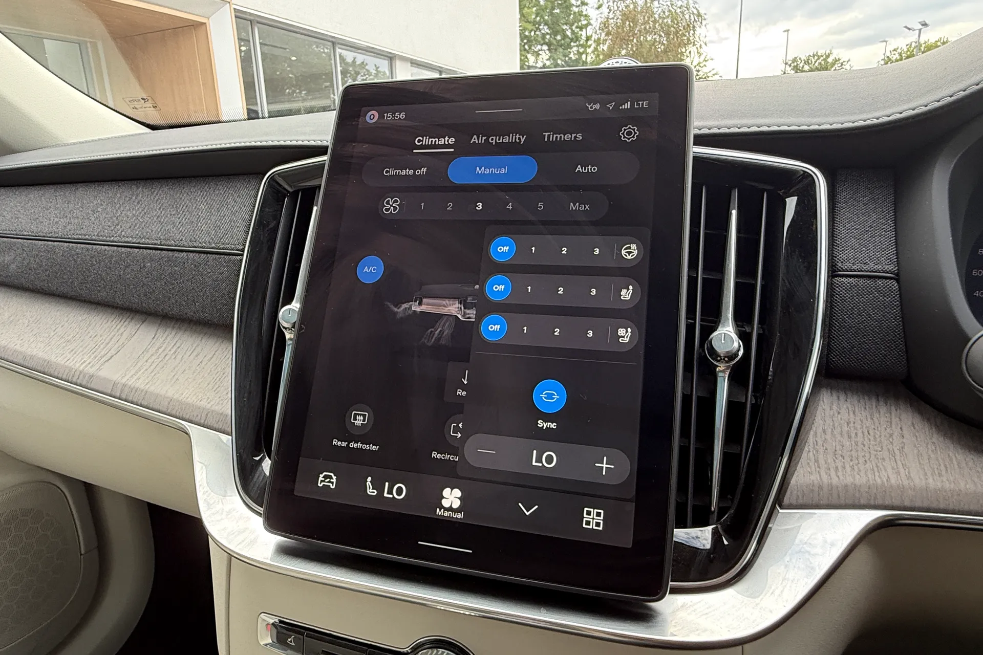 Volvo XC90 thumbnail image number 40