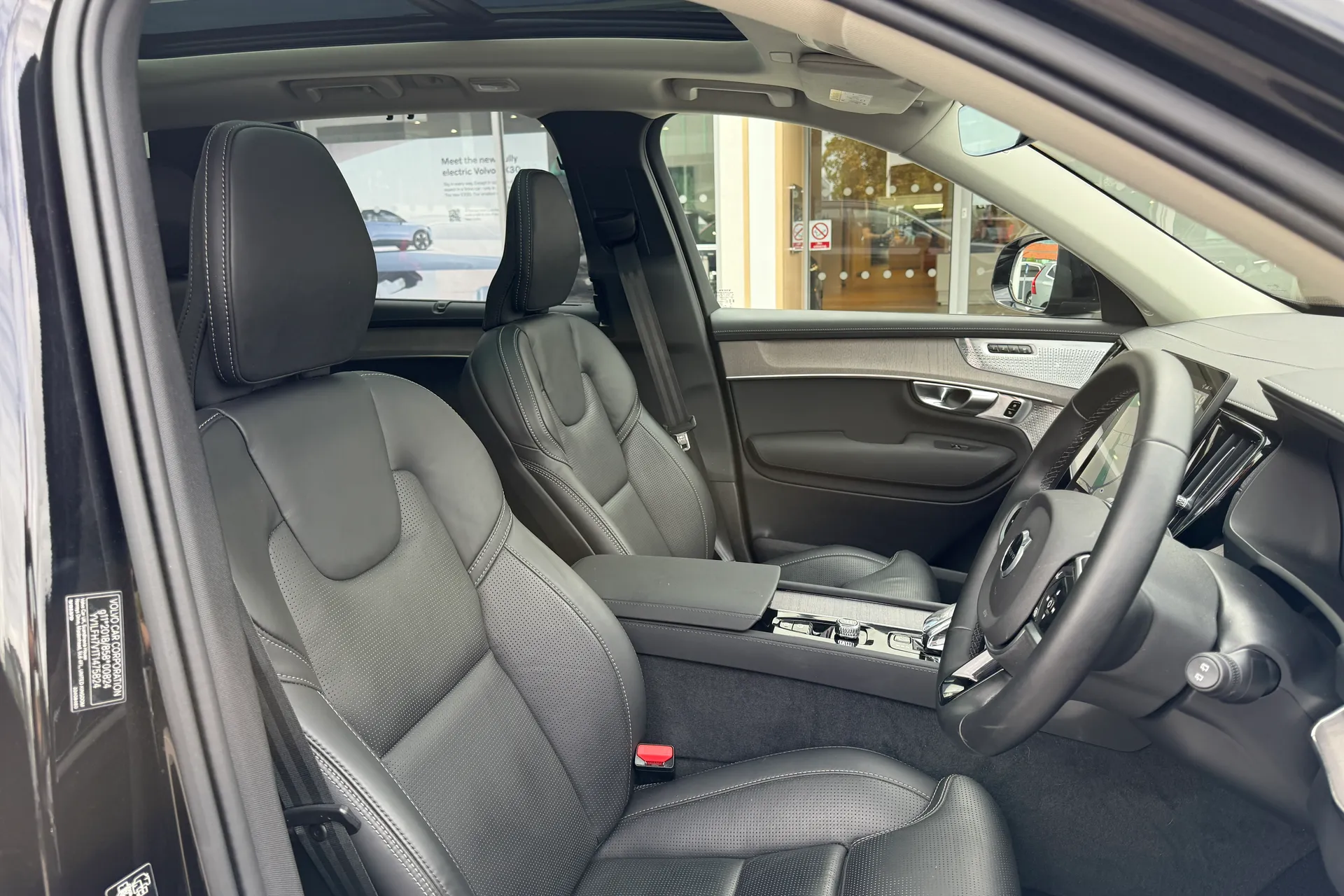 Volvo XC90 thumbnail image number 28