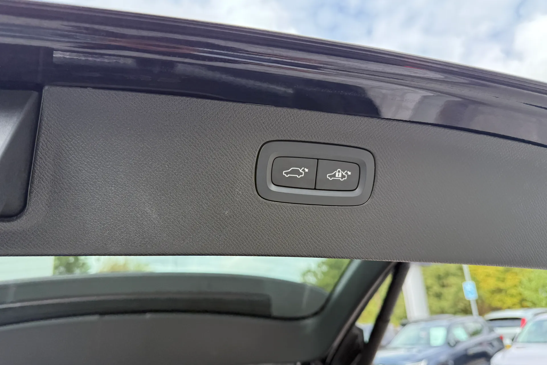 Volvo XC90 thumbnail image number 24