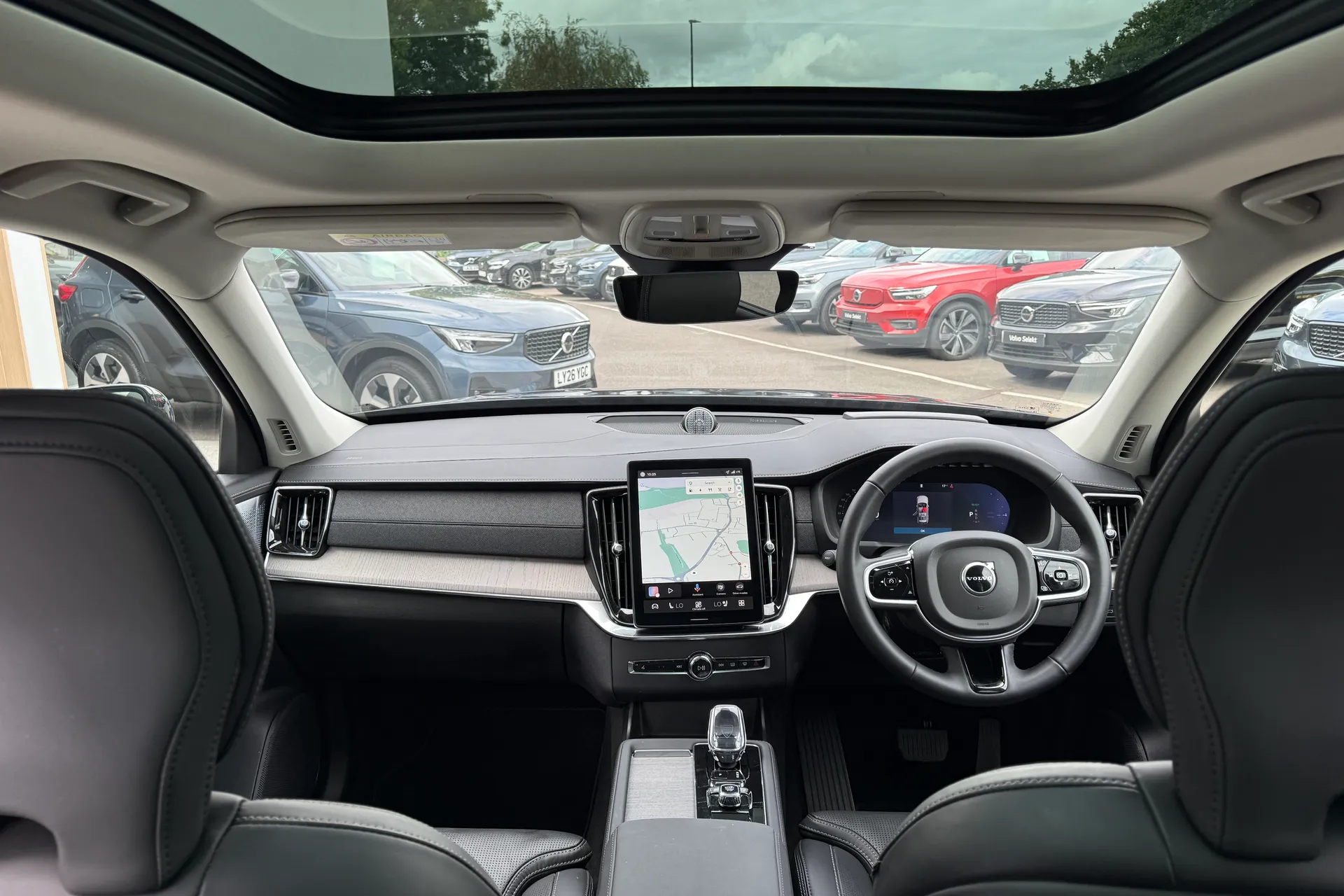 Volvo XC90 thumbnail image number 3
