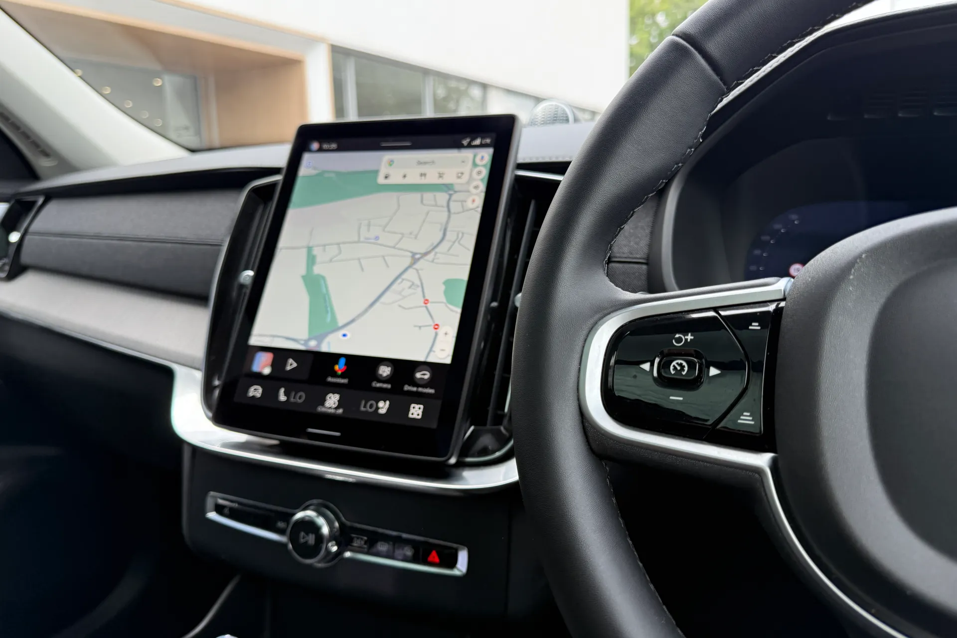 Volvo XC90 thumbnail image number 37