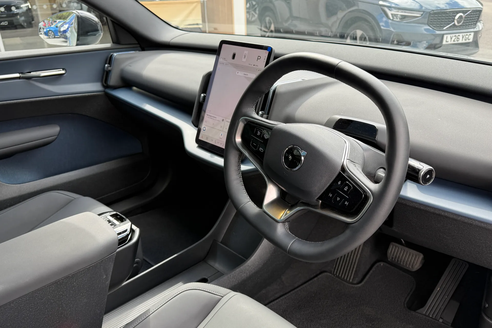 Volvo EX30 thumbnail image number 6