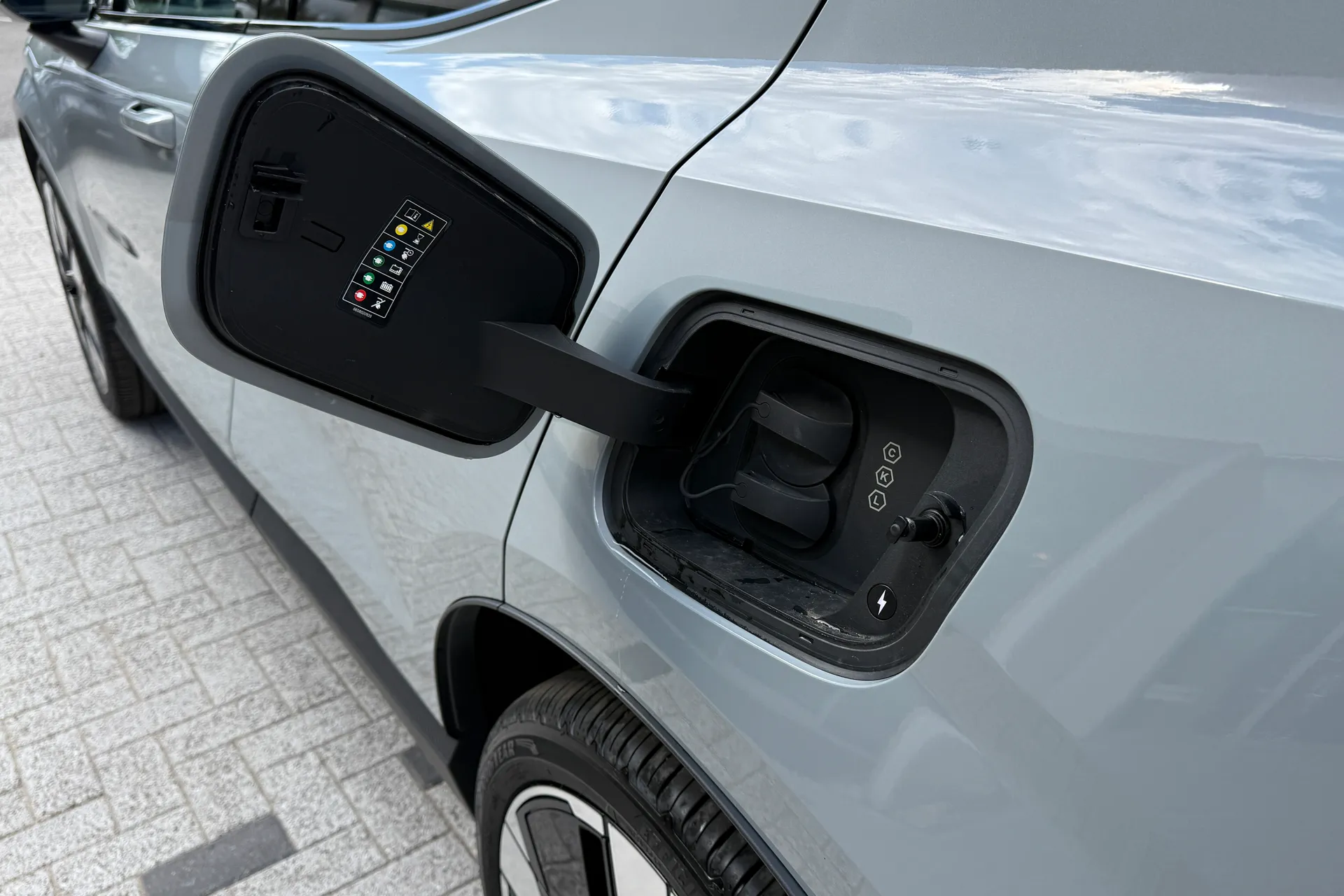 Volvo EX30 thumbnail image number 19