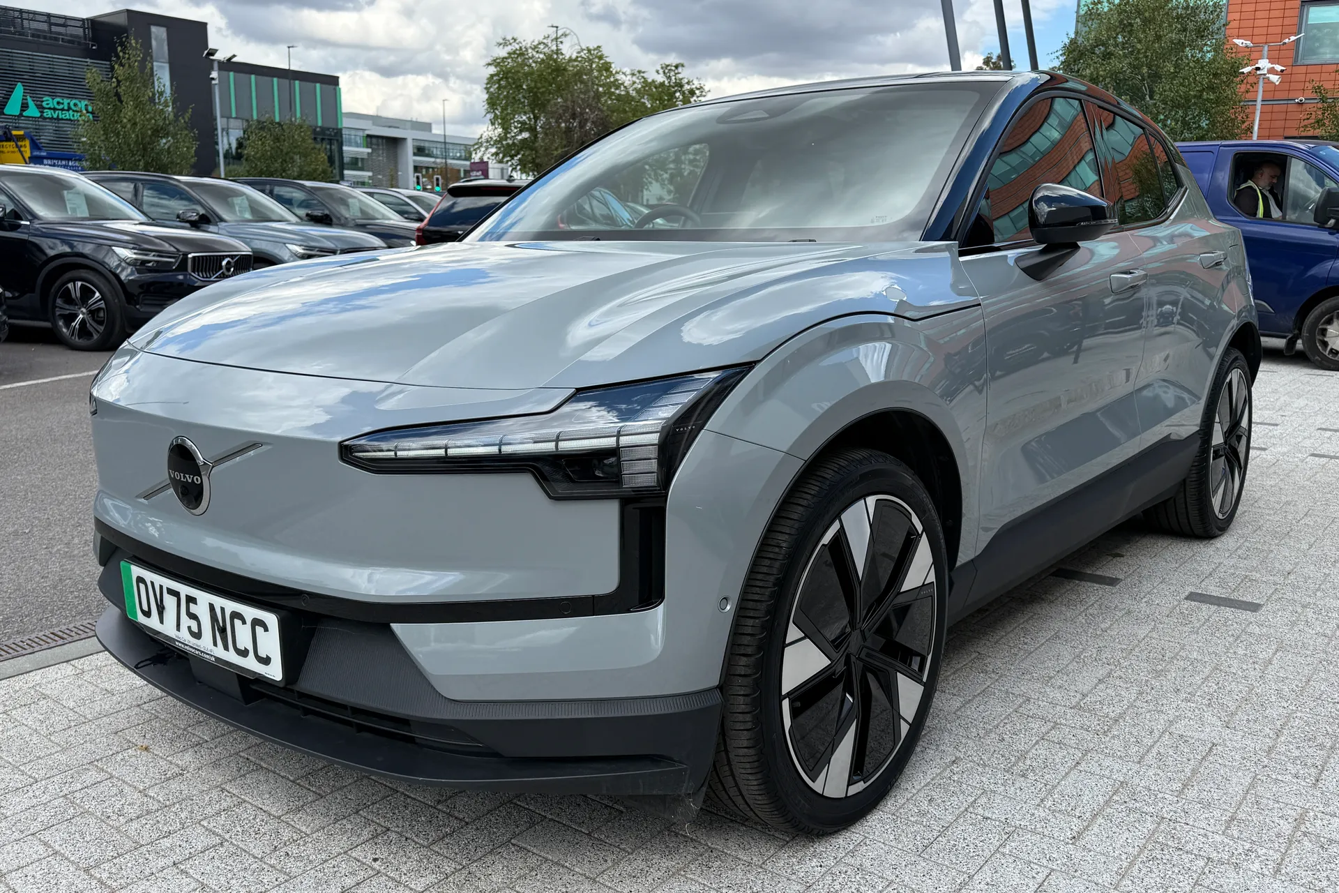 Volvo EX30 thumbnail image number 12