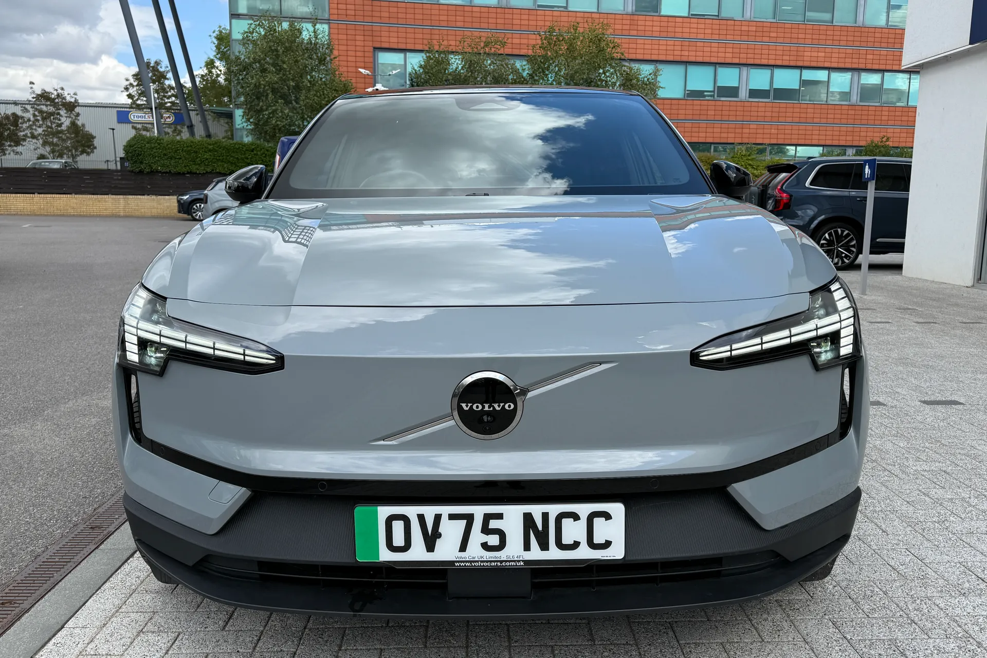 Volvo EX30 thumbnail image number 13