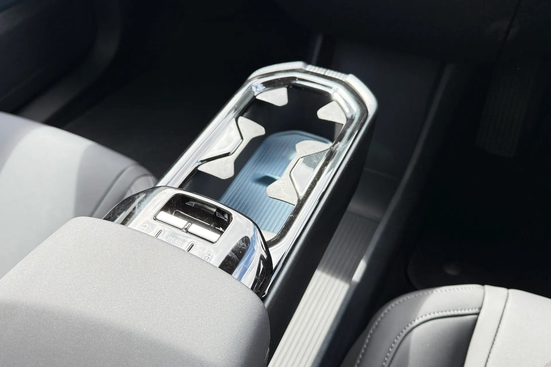 Volvo EX30 thumbnail image number 42
