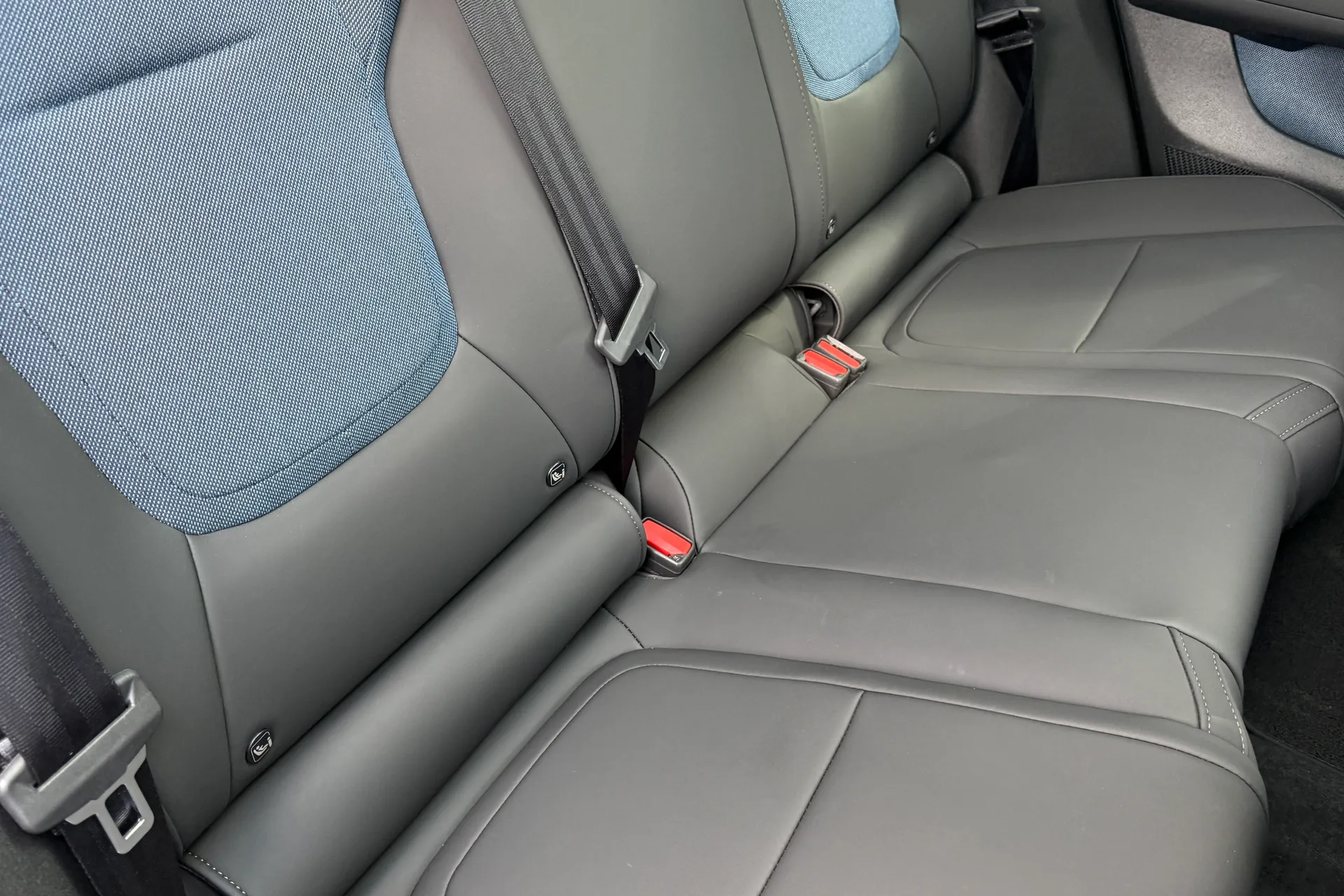 Volvo EX30 thumbnail image number 25