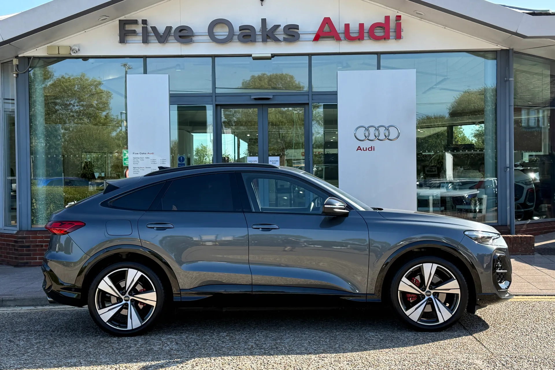 Audi Q5 thumbnail image number 2