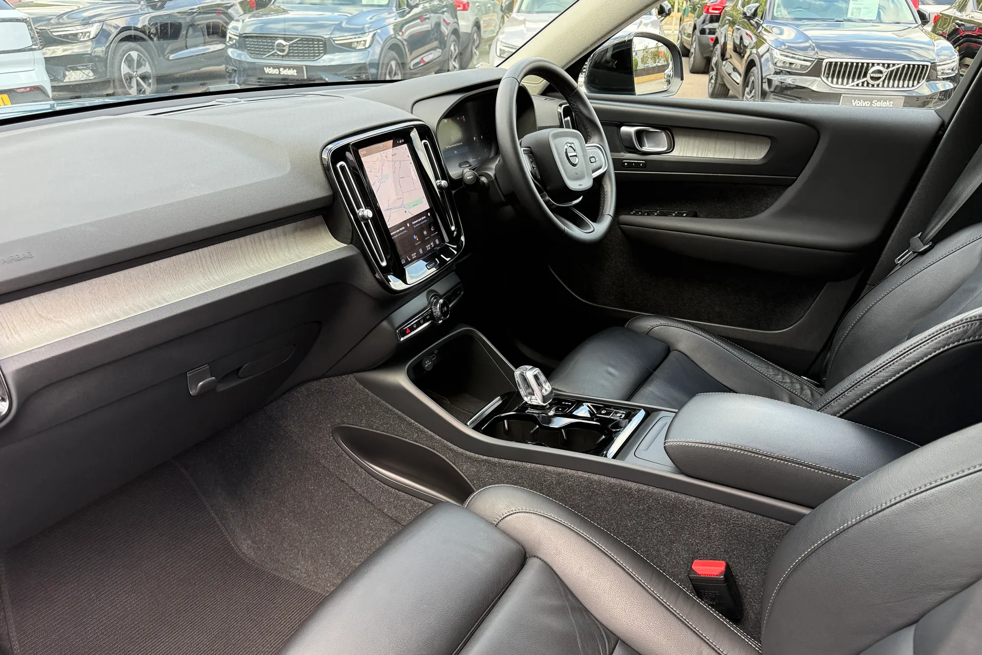 Volvo XC40 thumbnail image number 27