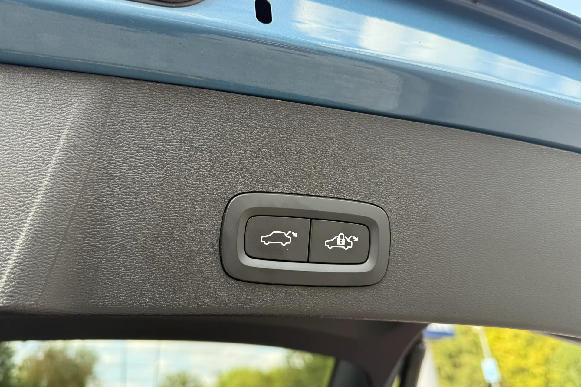 Volvo XC40 thumbnail image number 21
