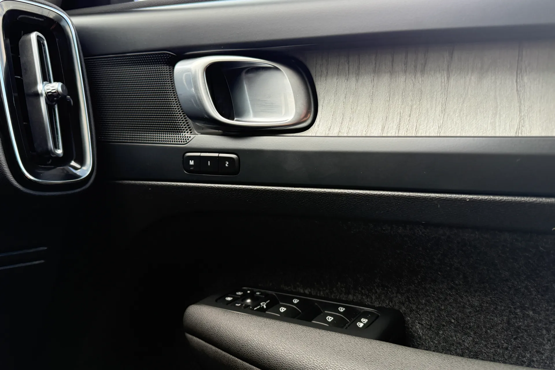 Volvo XC40 thumbnail image number 42
