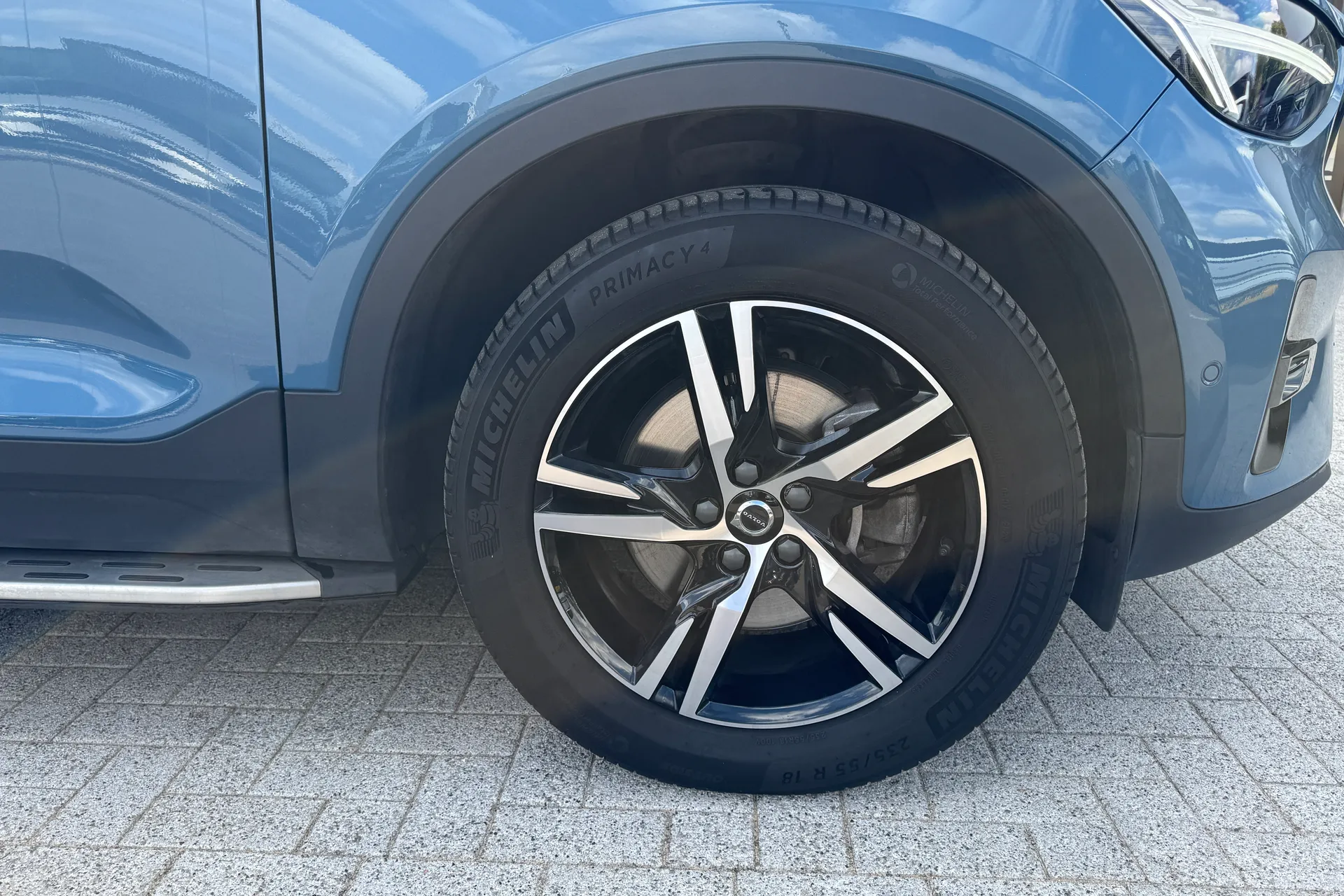 Volvo XC40 thumbnail image number 14