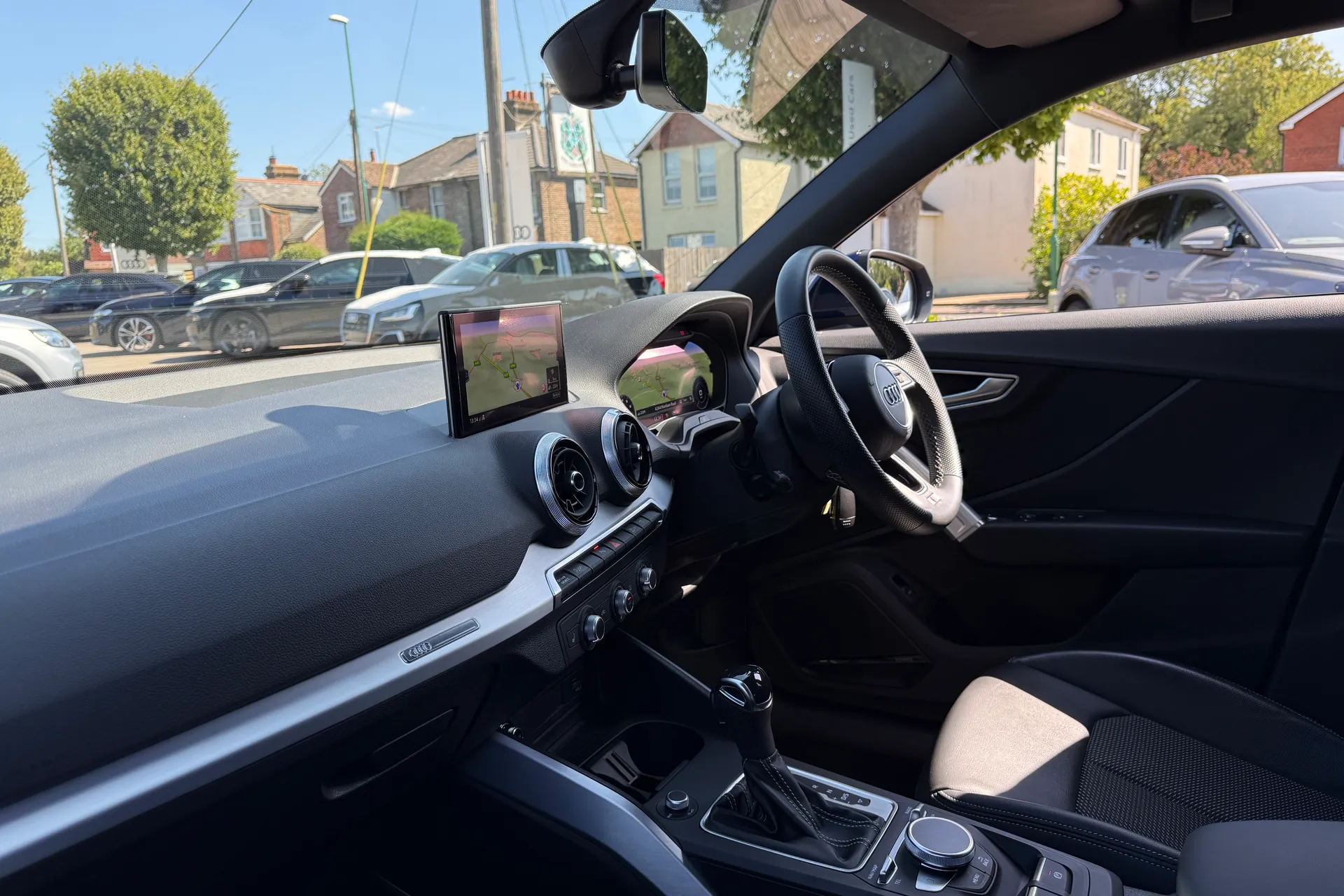 Audi Q2 thumbnail image number 28