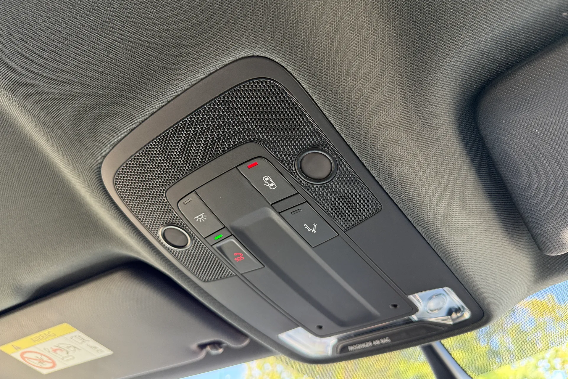 Audi Q2 thumbnail image number 19