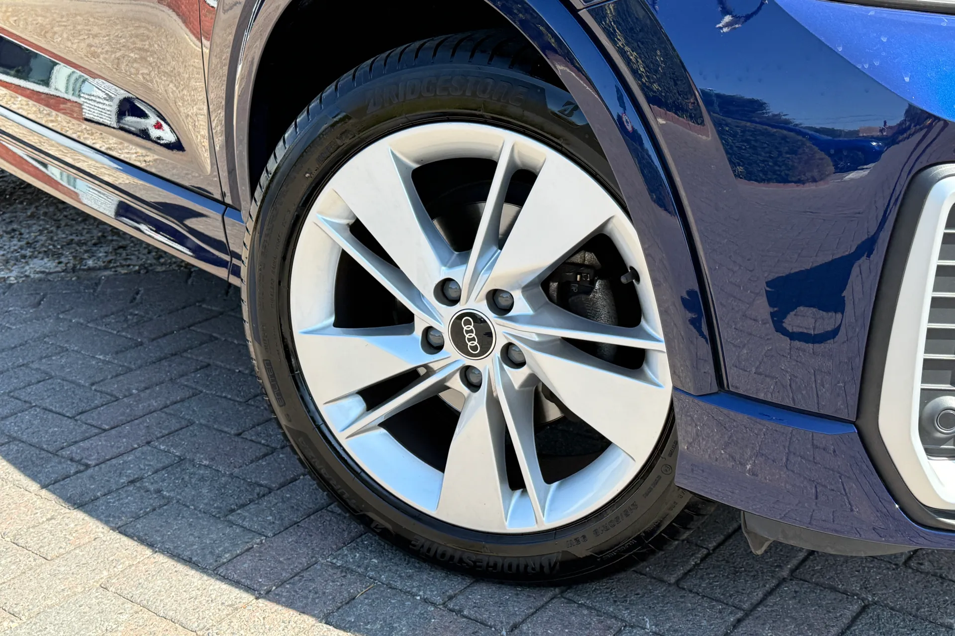 Audi Q2 thumbnail image number 7