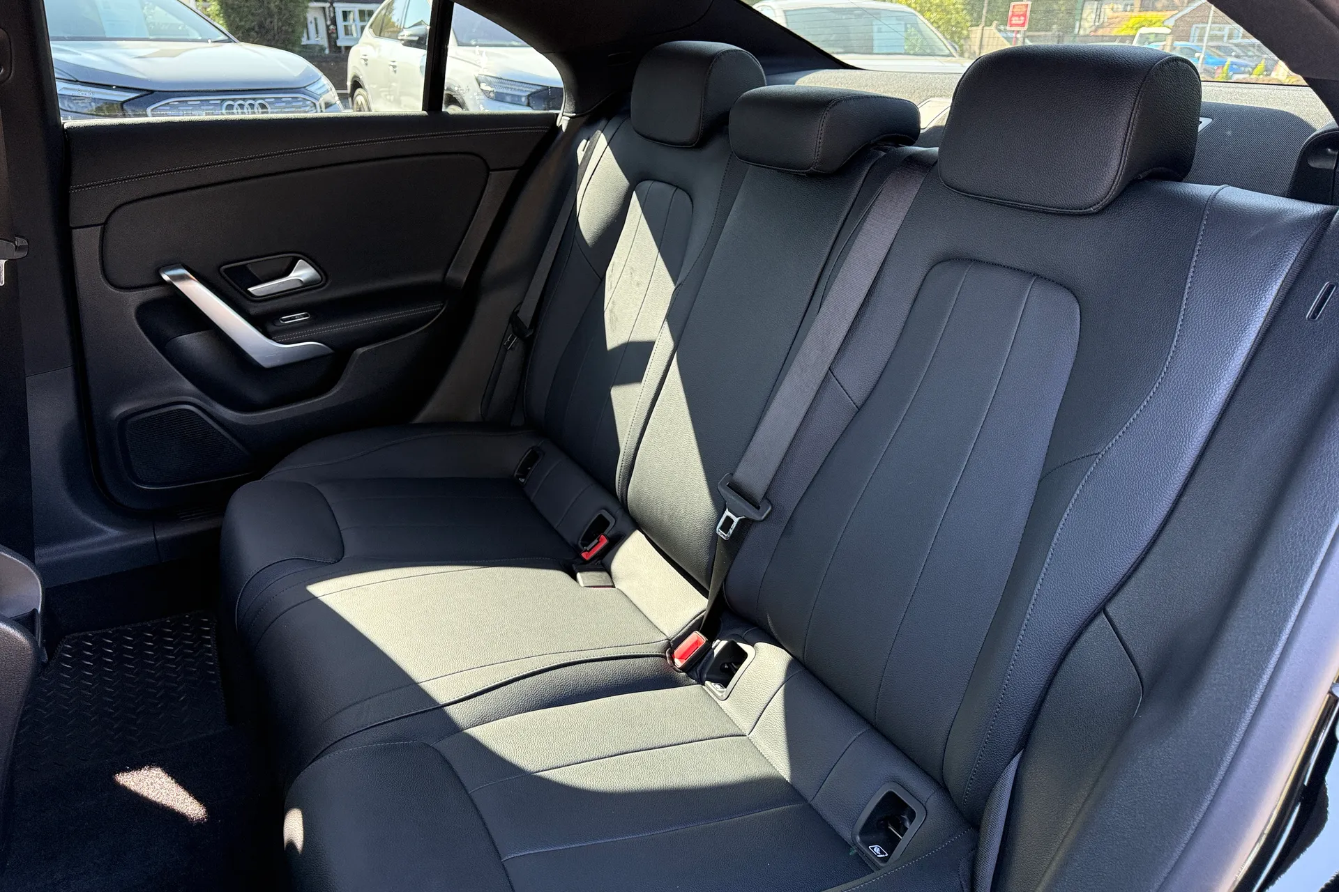 MERCEDES-BENZ CLA thumbnail image number 37