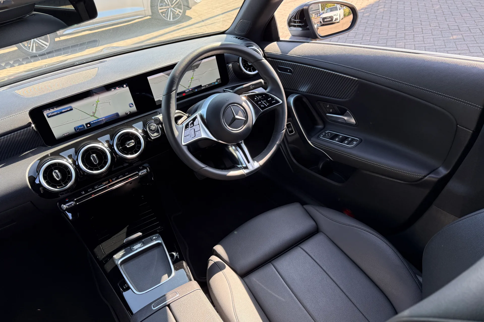 MERCEDES-BENZ CLA thumbnail image number 36